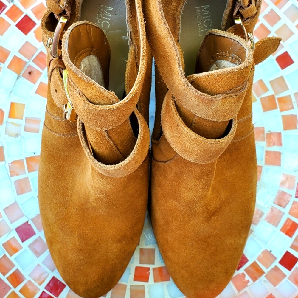 Michael Kors booties, size 6, camel